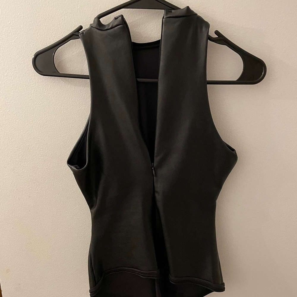SKIMS Faux Leather Bodysuit black NWT - Picture 2 of 4